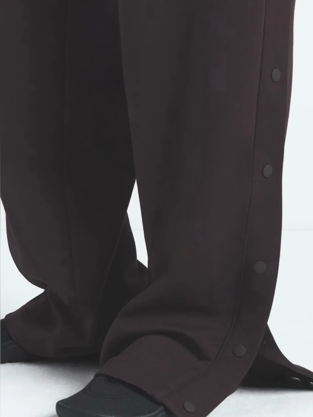 NikeSKIMS Matte Tricot Side-Snap Pants Size Small - Picture 7 of 11